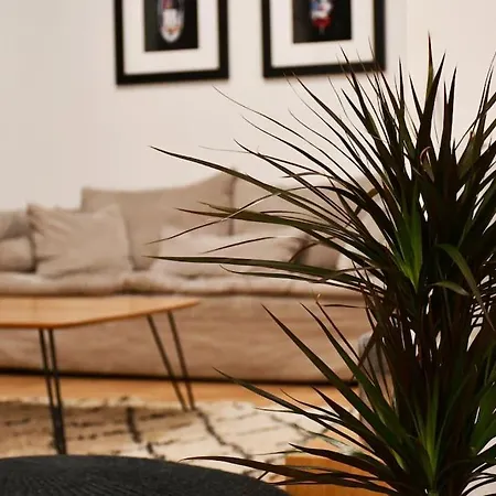 Flat Near Acropolis Hill Apartment *