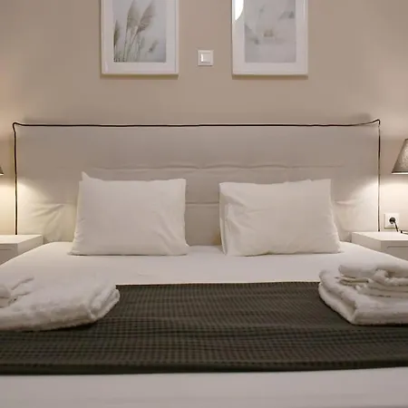 Flat Near Acropolis Hill Apartment *