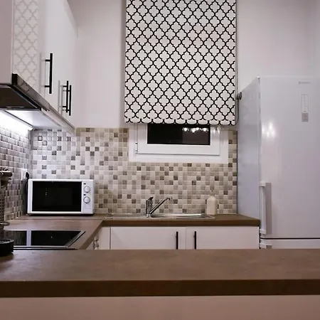 Flat Near Acropolis Hill Apartment