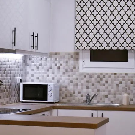 Flat Near Acropolis Hill Atene